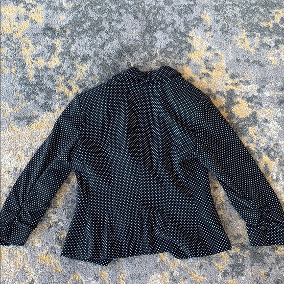 A beautiful limited blazer - Picture 2 of 2